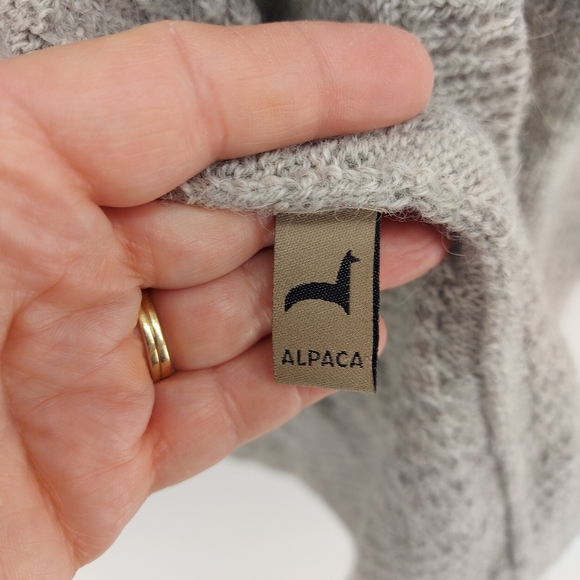 Peruvian Link Alpaca Collection Gray Cardigan Size Medium - Picture 4 of 5